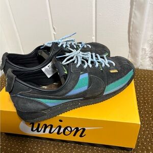 Nike Union LA Sneakers with Blue and Green Accents